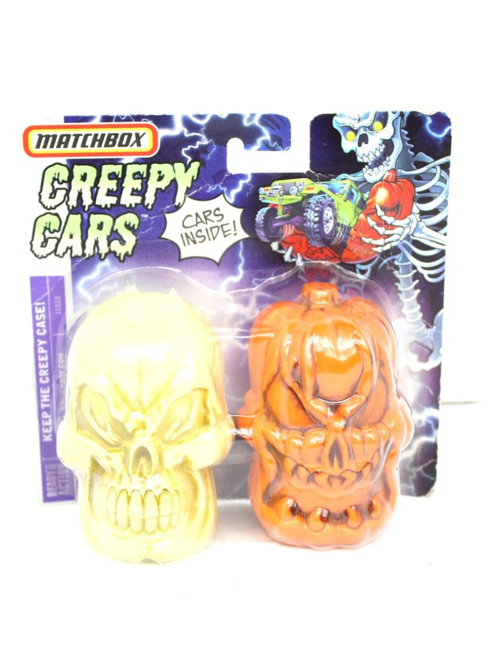 MATCHBOX HALLOWEEN CREEPY CARS - 2 SKULL CASES WITH DIE CAST CARS 2006 MATTEL